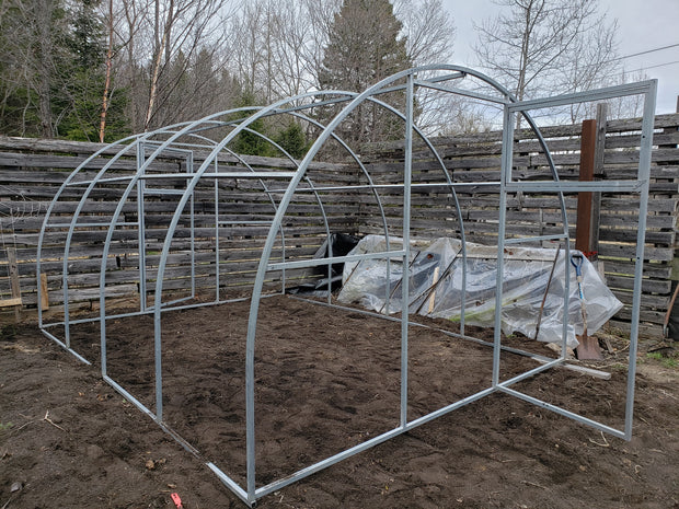 SAV-14 Greenhouse: Perfect for Small Spaces