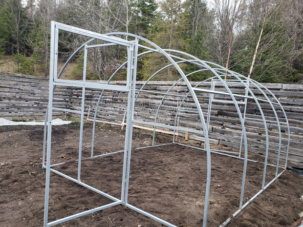 SAV-14 Greenhouse: Perfect for Small Spaces